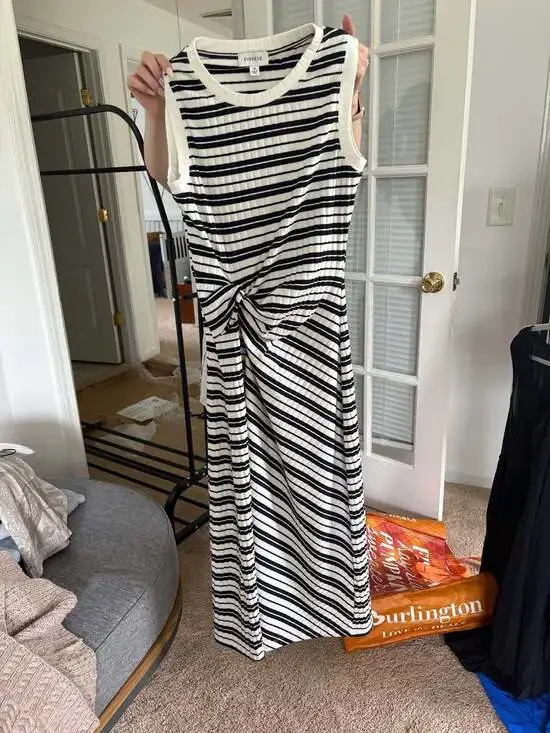 EVEREVE Avery Striped Twist-Front Midi Dress in Ivory/Navy - Picture 1 of 2